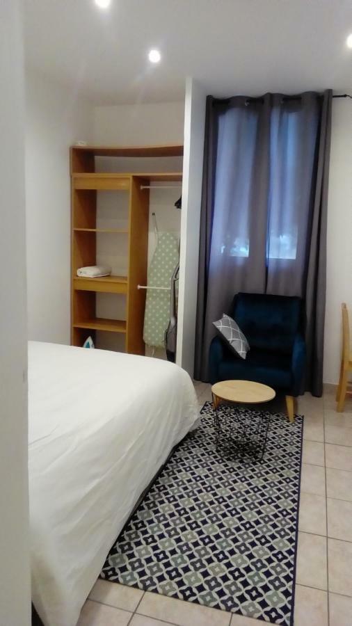 Appartement Aad1 Clamart 200 M Du Tramway T6 St Pave Blc Avec Cuisine Separee Exterior photo