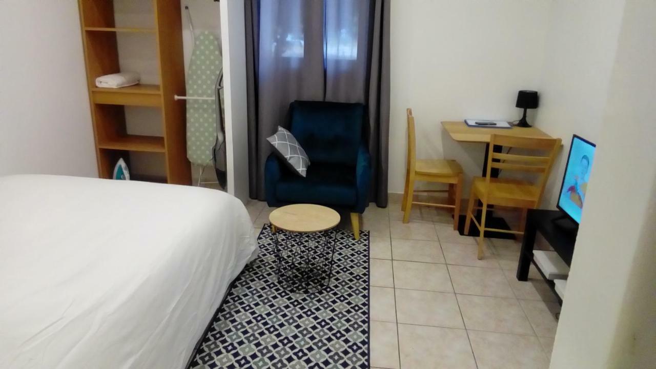 Appartement Aad1 Clamart 200 M Du Tramway T6 St Pave Blc Avec Cuisine Separee Exterior photo